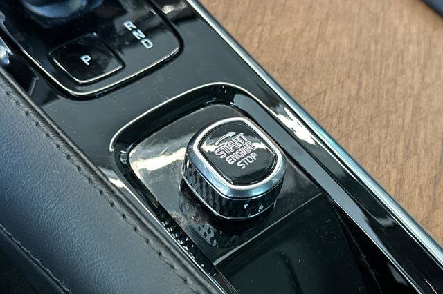 Certified 2023 Volvo XC90 T8 Plus image 25