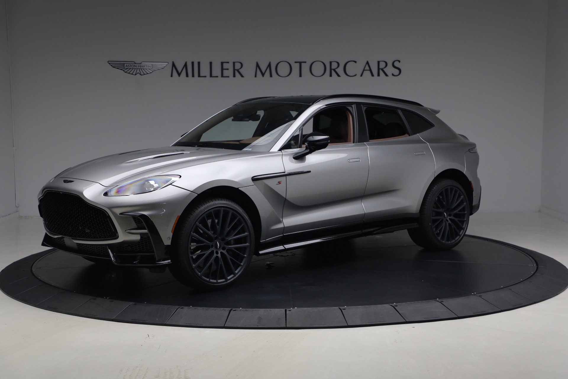 New 2026 Aston Martin DBX S AWD/4WD image 2