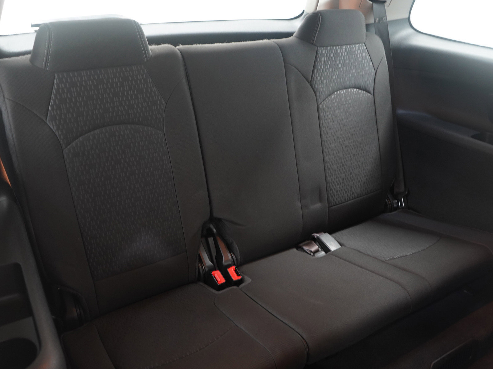 Used 2016 GMC Acadia SLE image 16