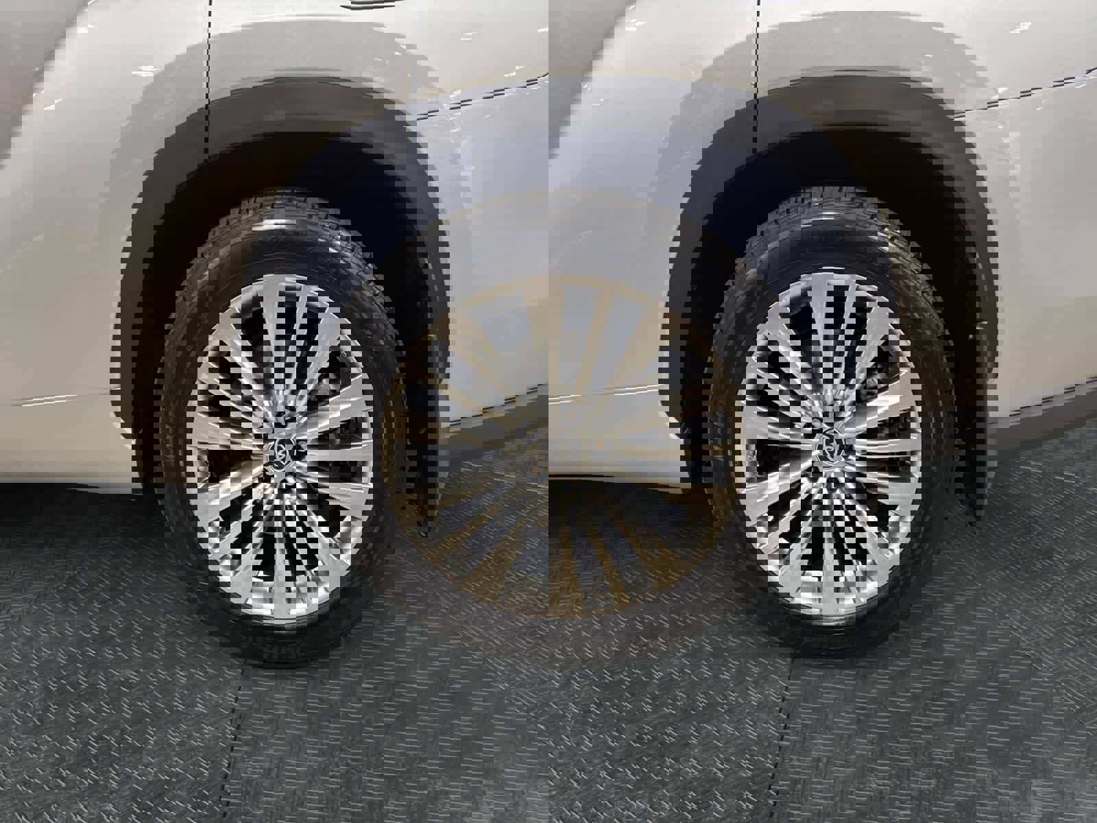 Used 2023 Toyota Highlander Platinum image 15