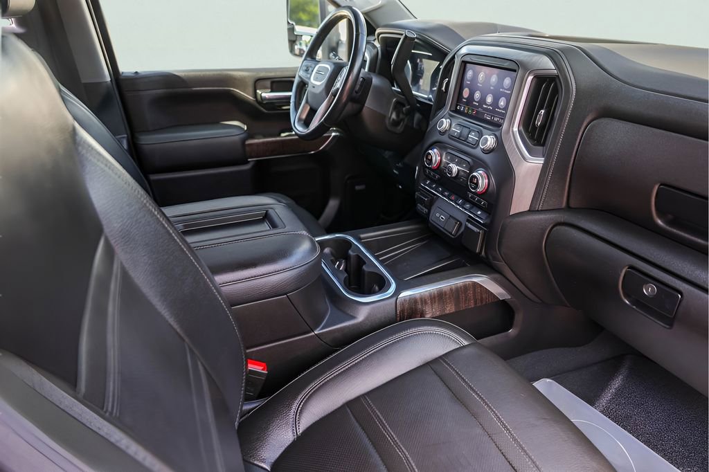 Used 2022 GMC Sierra 3500 Denali w/ Denali Ultimate Package AWD/4WD image 34