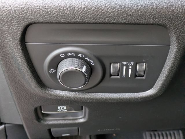 New 2026 Jeep Grand Cherokee Laredo X AWD/4WD image 17