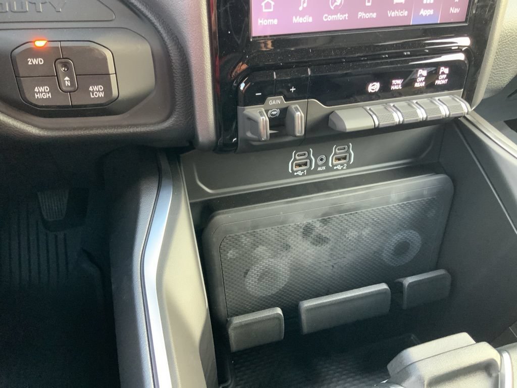 New 2025 RAM 2500 Big Horn AWD/4WD image 21
