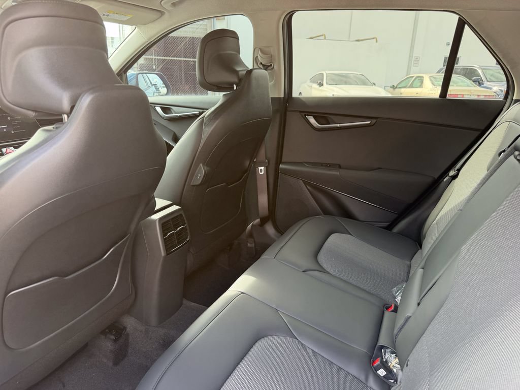 New 2026 Kia Niro EX FWD image 17