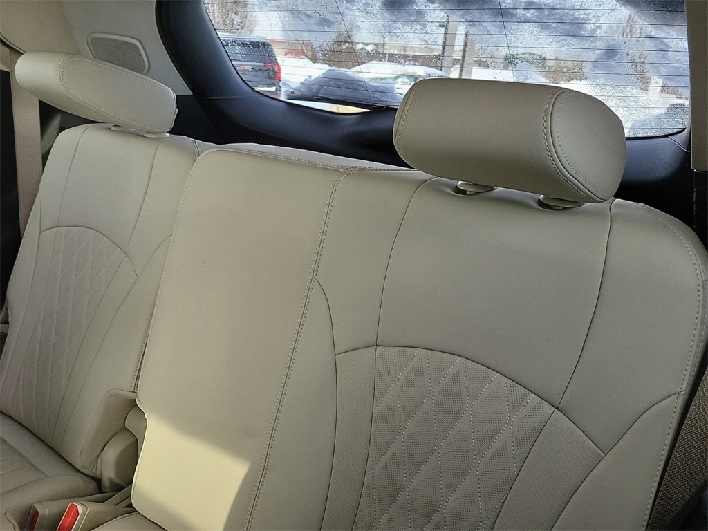 Used 2024 Buick Enclave Avenir w/ Avenir Technology Package image 11