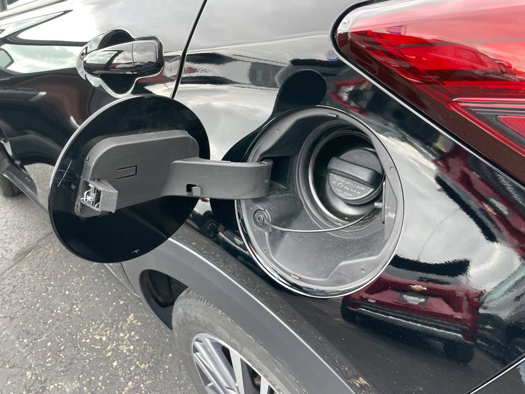 Used 2024 Nissan Kicks SR FWD image 41