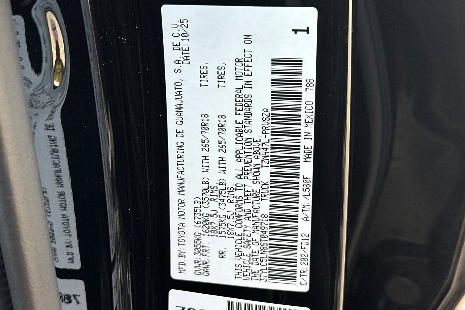 New 2025 Toyota Tacoma TRD Off-Road image 34