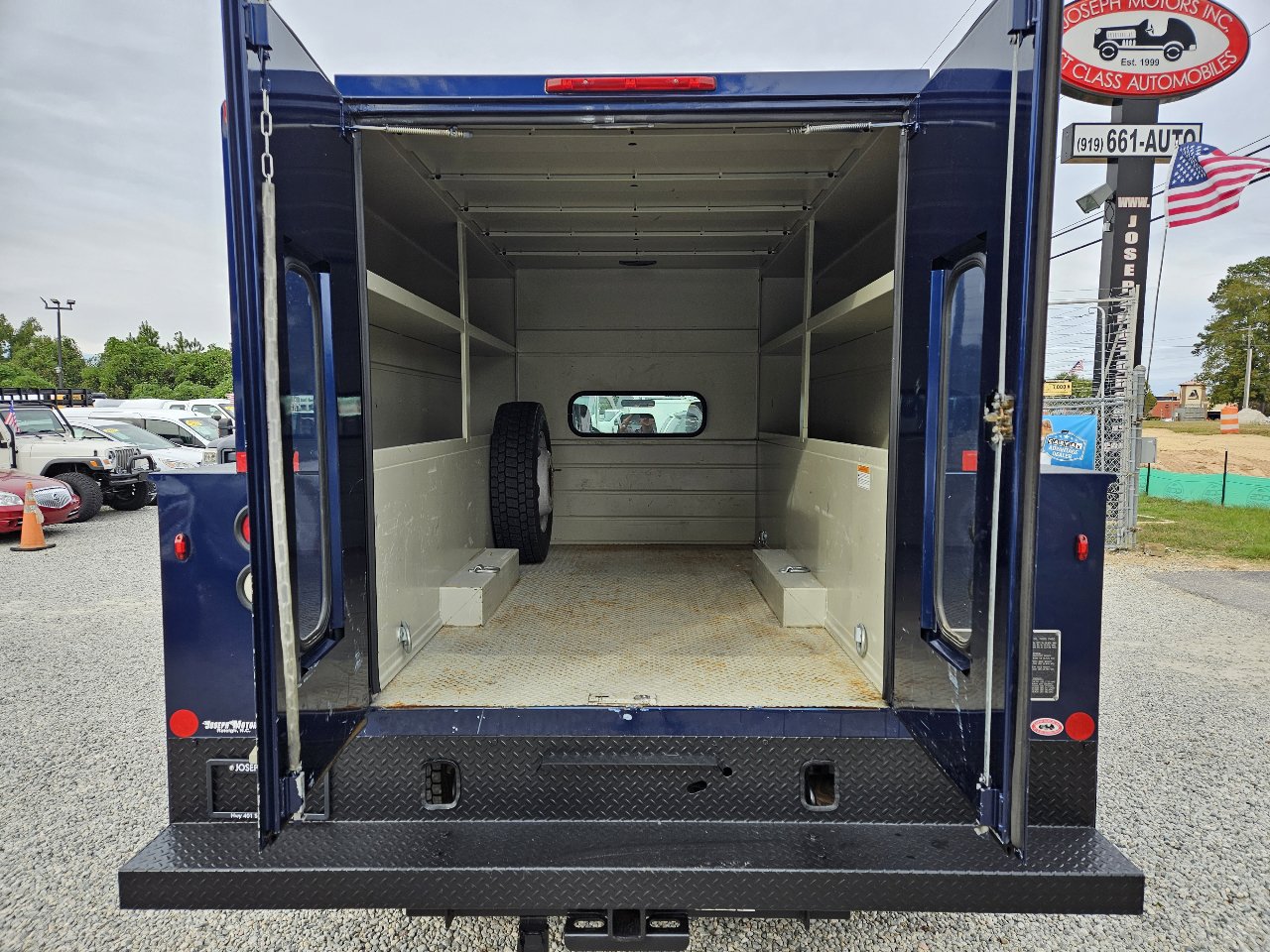 Used 2011 Ford F450 XL w/ PWR Equipment Group image 11