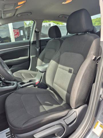 Used 2020 Hyundai Elantra SEL w/ Cargo Package (C1) FWD image 9