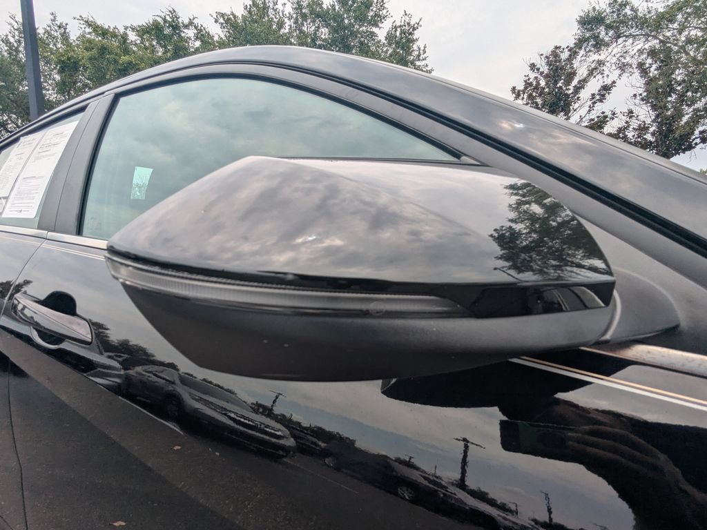 Used 2021 Hyundai Elantra SEL w/ Convenience + Premium Package FWD image 23