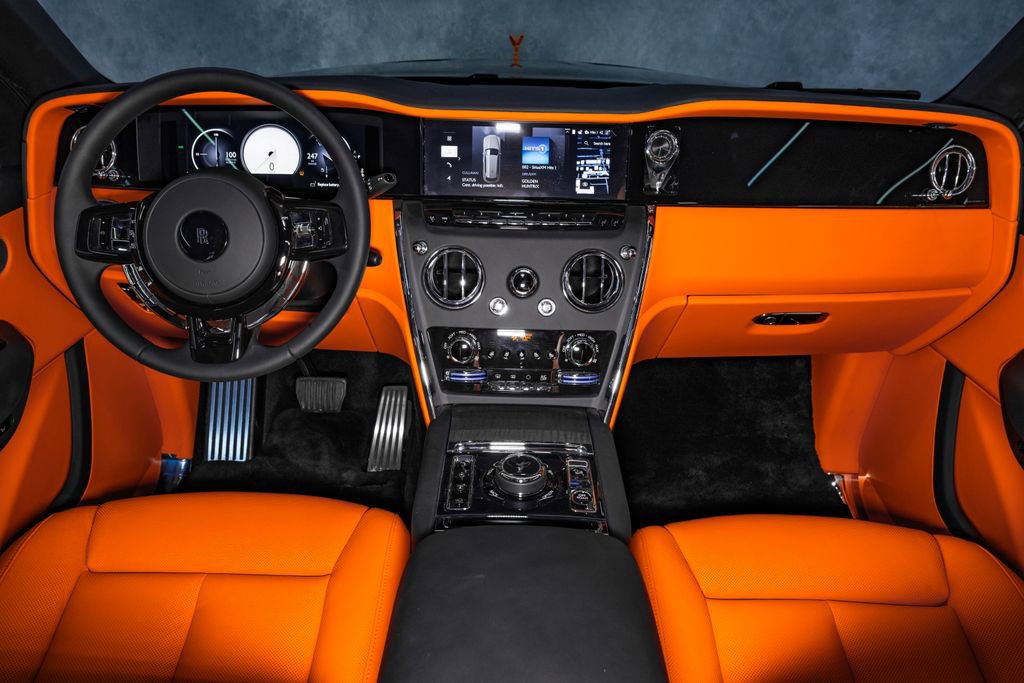 Used 2026 Rolls-Royce Cullinan AWD/4WD image 48
