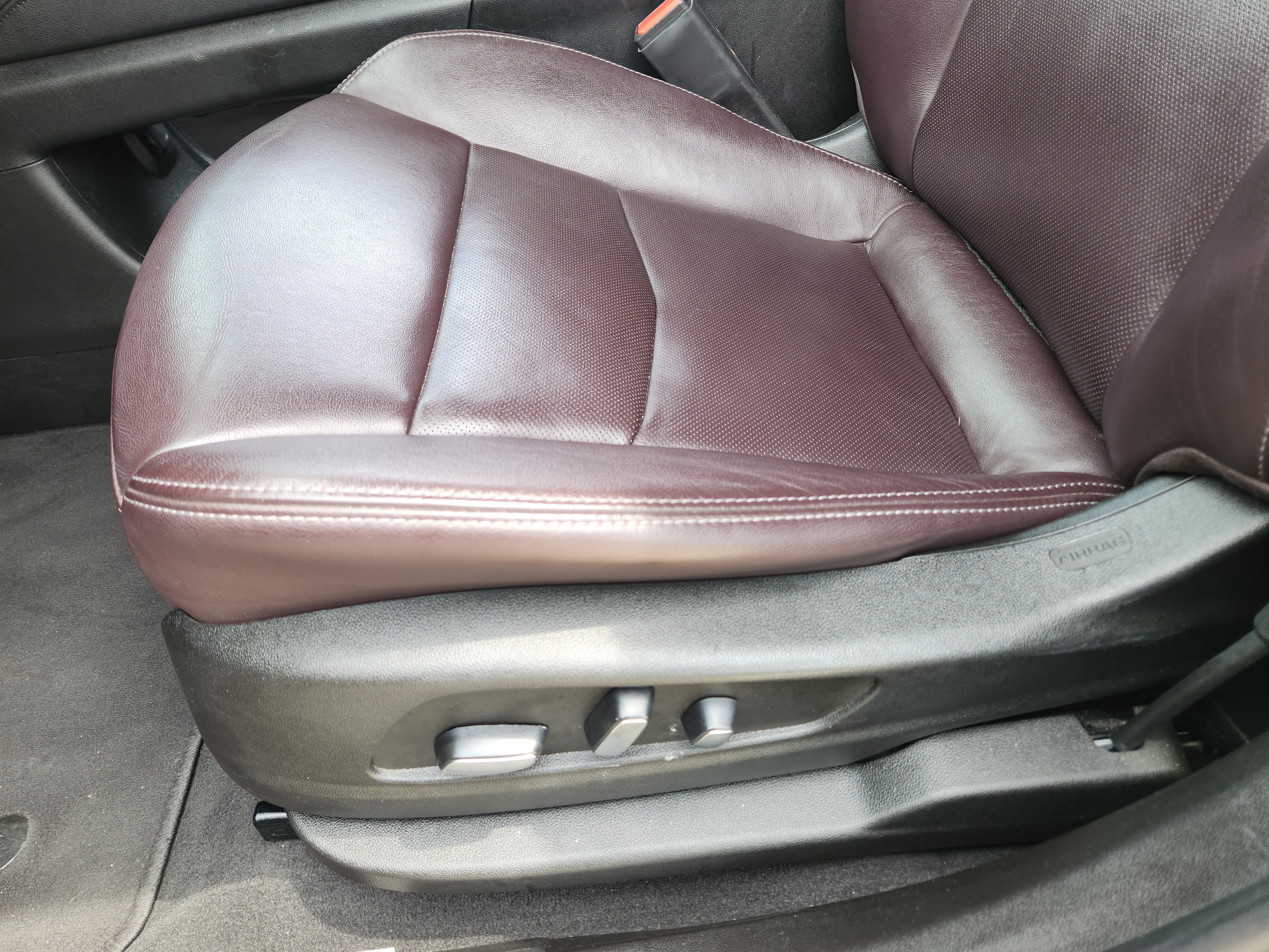 Used 2023 Cadillac XT6 Premium Luxury image 19