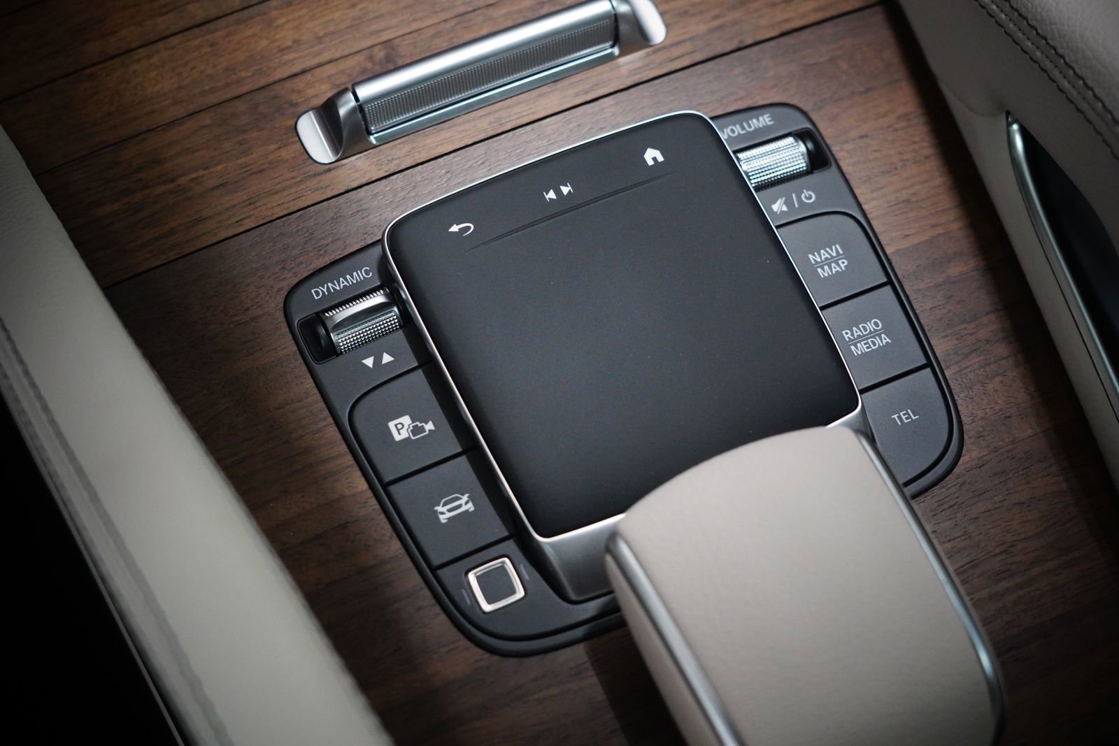 New 2026 Mercedes-Benz GLS 580 4MATIC image 31