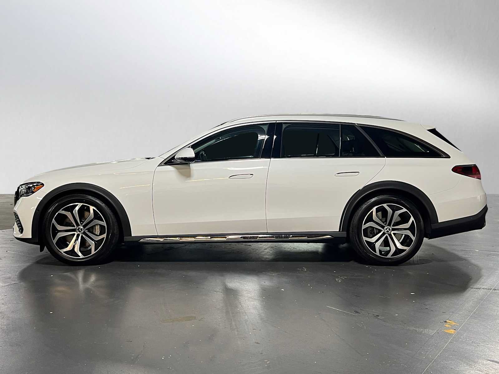 New 2025 Mercedes-Benz E 450 4MATIC All-Terrain Wagon image 6