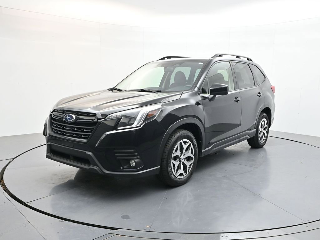 Used 2024 Subaru Forester Premium image 3