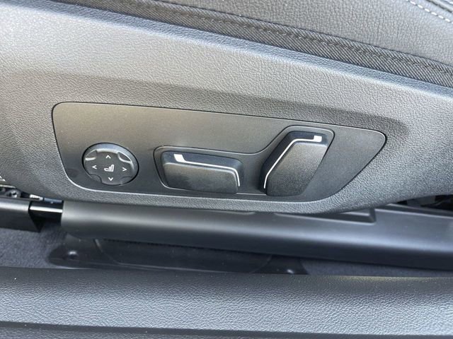 Used 2025 BMW 430i Coupe w/ Convenience Package image 20
