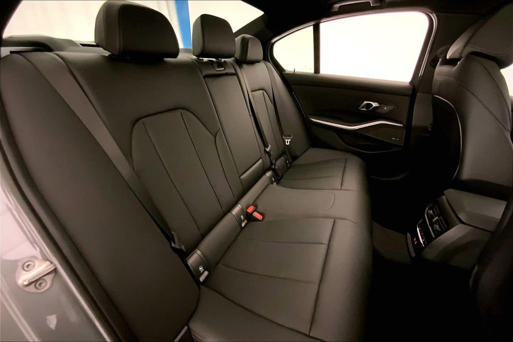 Certified 2025 BMW 330i xDrive Sedan w/ Premium Package image 15