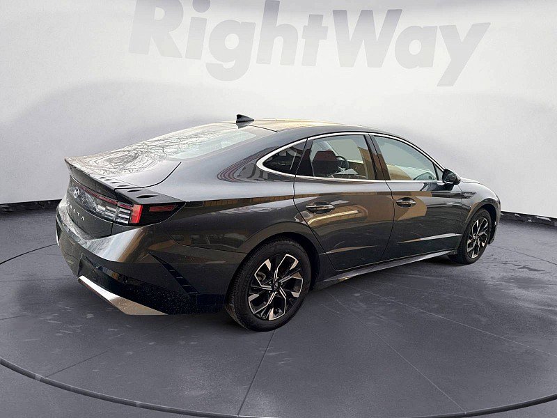 Used 2025 Hyundai Sonata SEL image 5