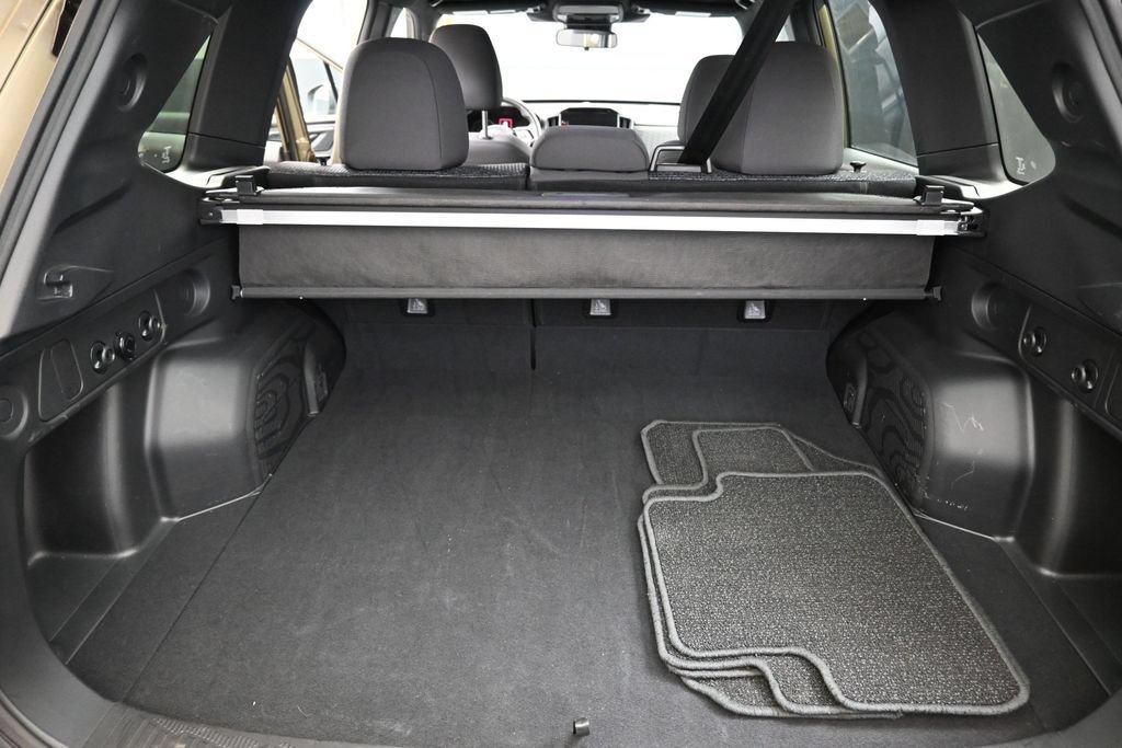 Certified 2025 Subaru Forester Premium AWD/4WD image 20