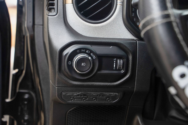 Used 2024 Jeep Wrangler Unlimited Sport AWD/4WD image 40