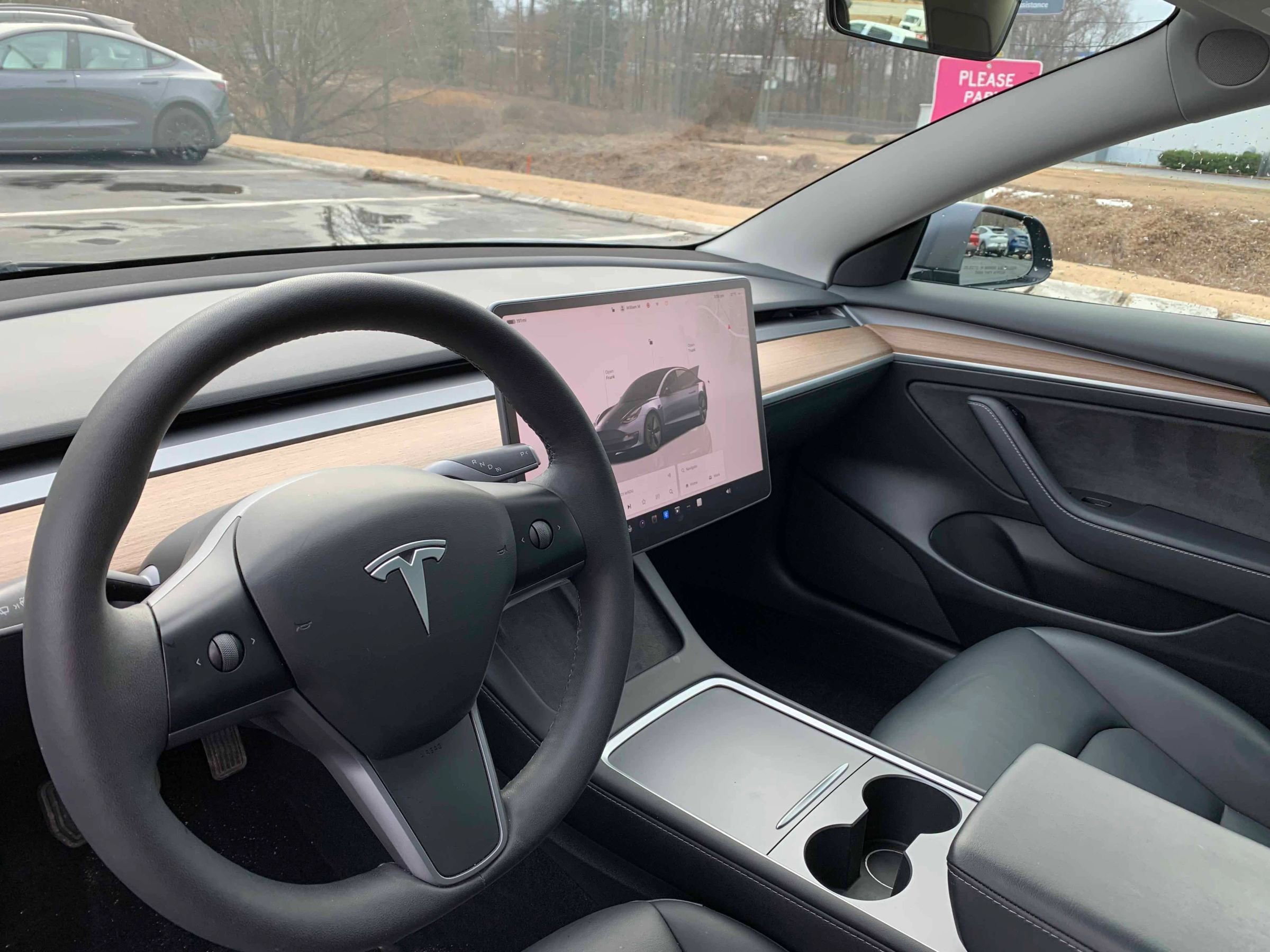 Used 2023 Tesla Model 3 Standard Range image 18
