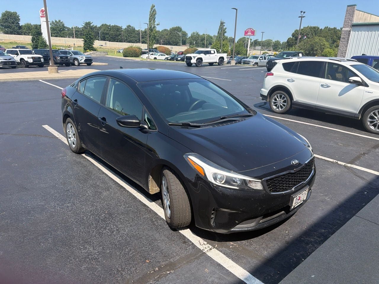 Used 2017 Kia Forte LX FWD image 4