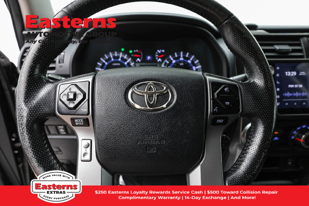 Used 2014 Toyota 4Runner SR5 AWD/4WD image 11