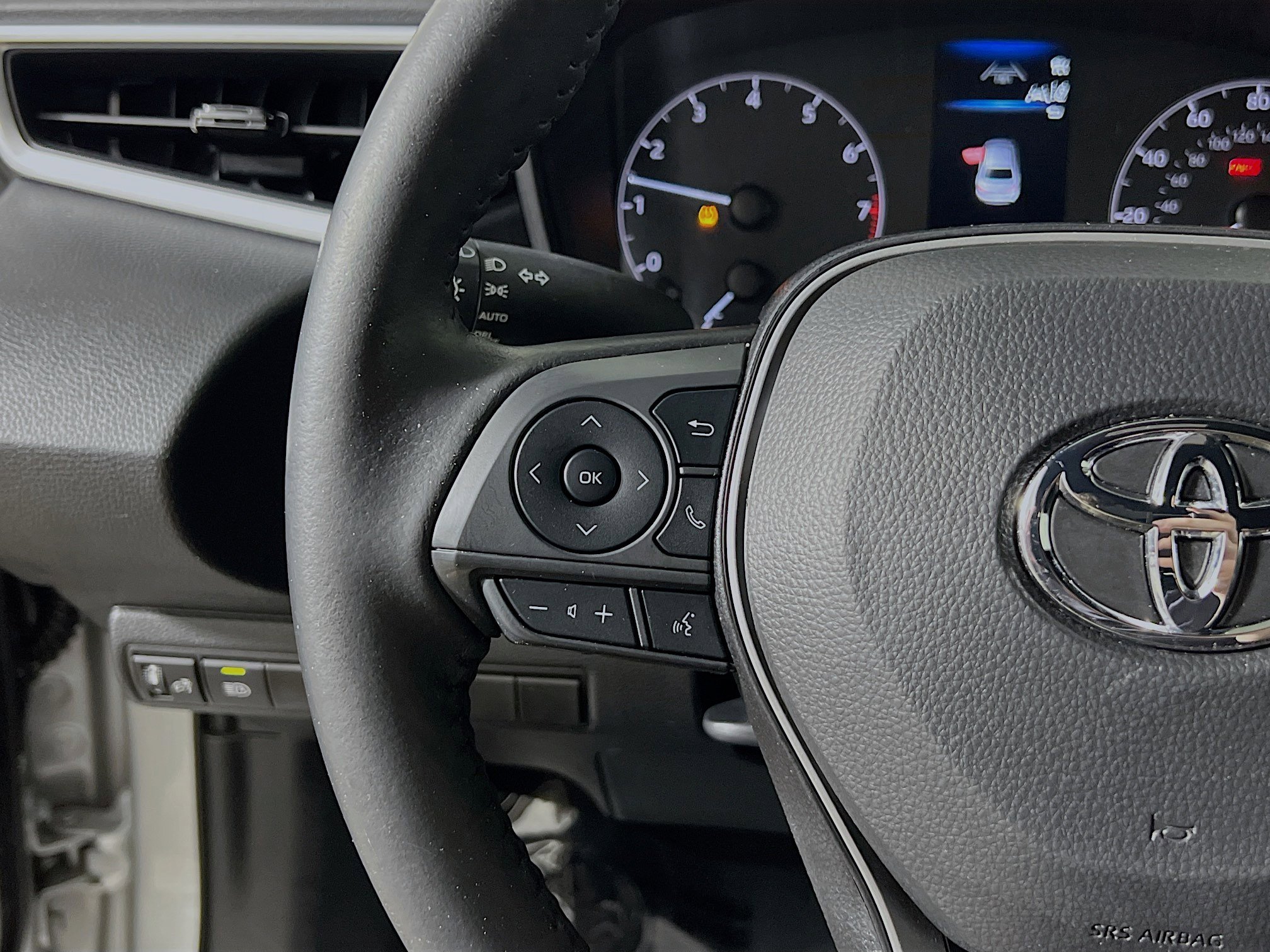 Used 2023 Toyota Corolla SE image 19