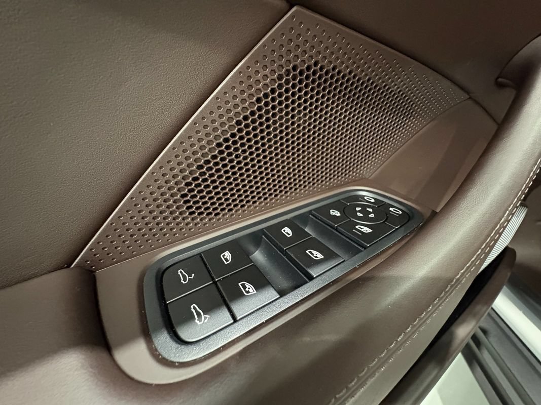 Used 2024 Porsche Panamera 4 AWD/4WD image 39