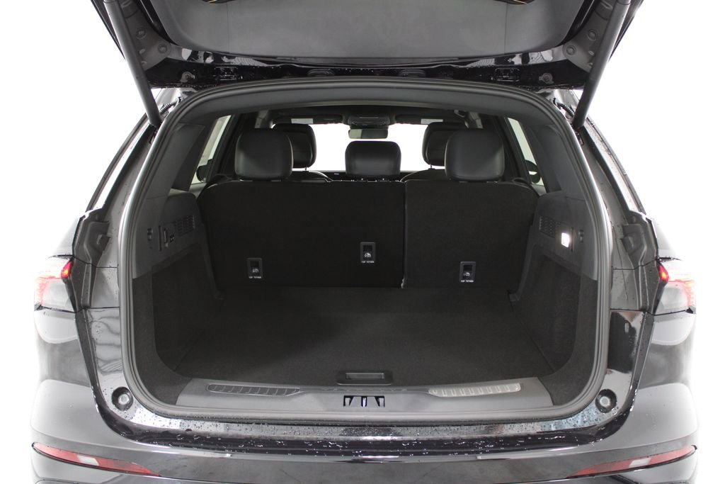 New 2025 Lincoln Nautilus Premier w/ Equipment Group 102A image 13