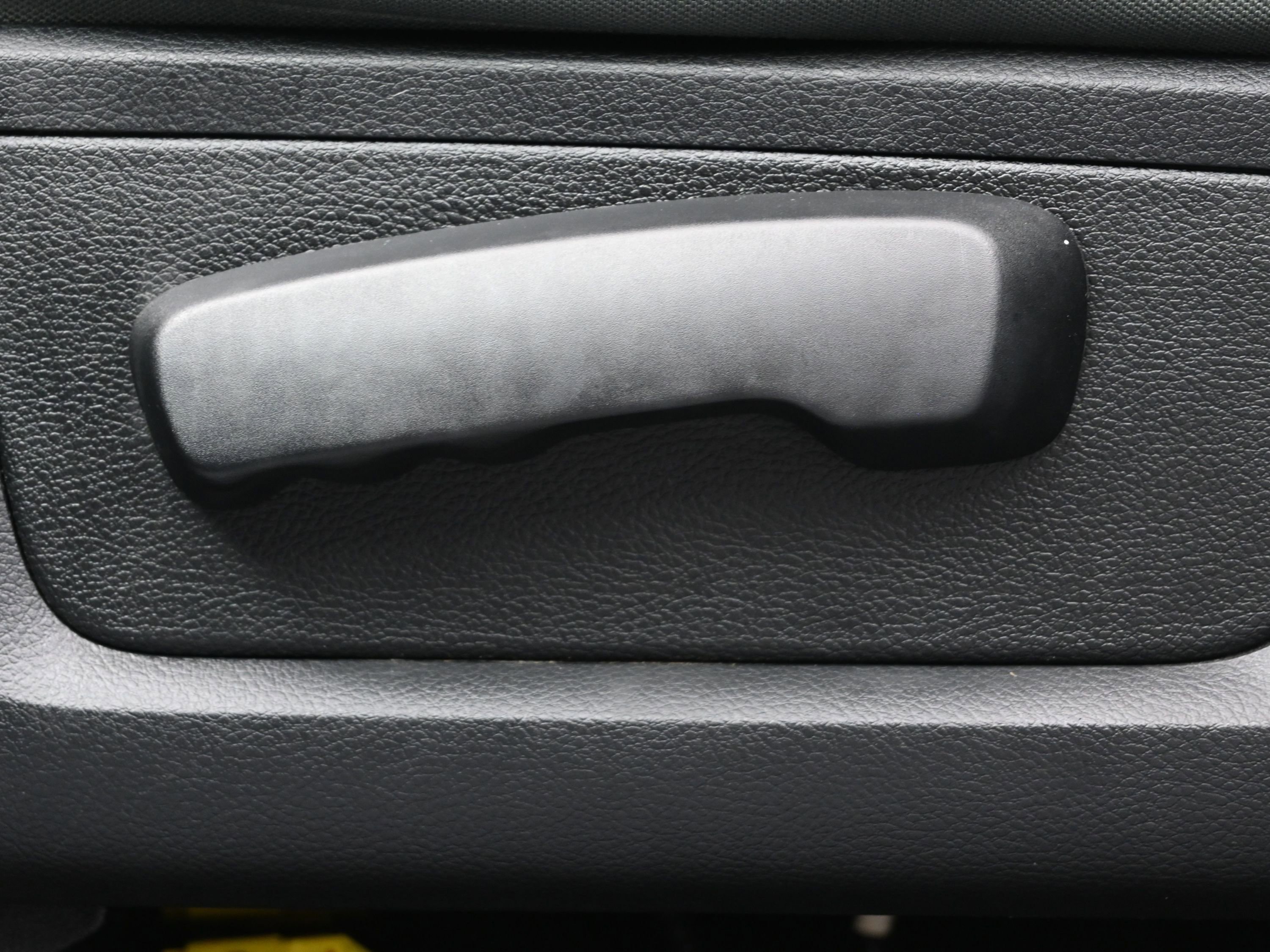 Used 2014 RAM 1500 Express image 9