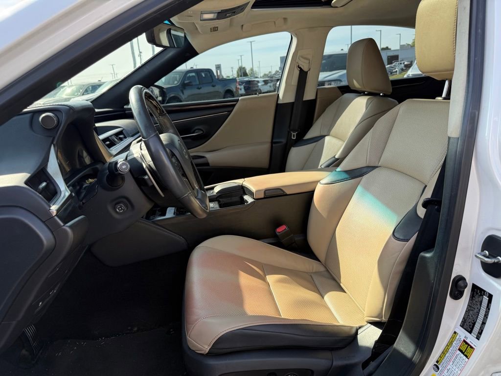 Used 2020 Lexus ES 350 w/ Premium Package image 5