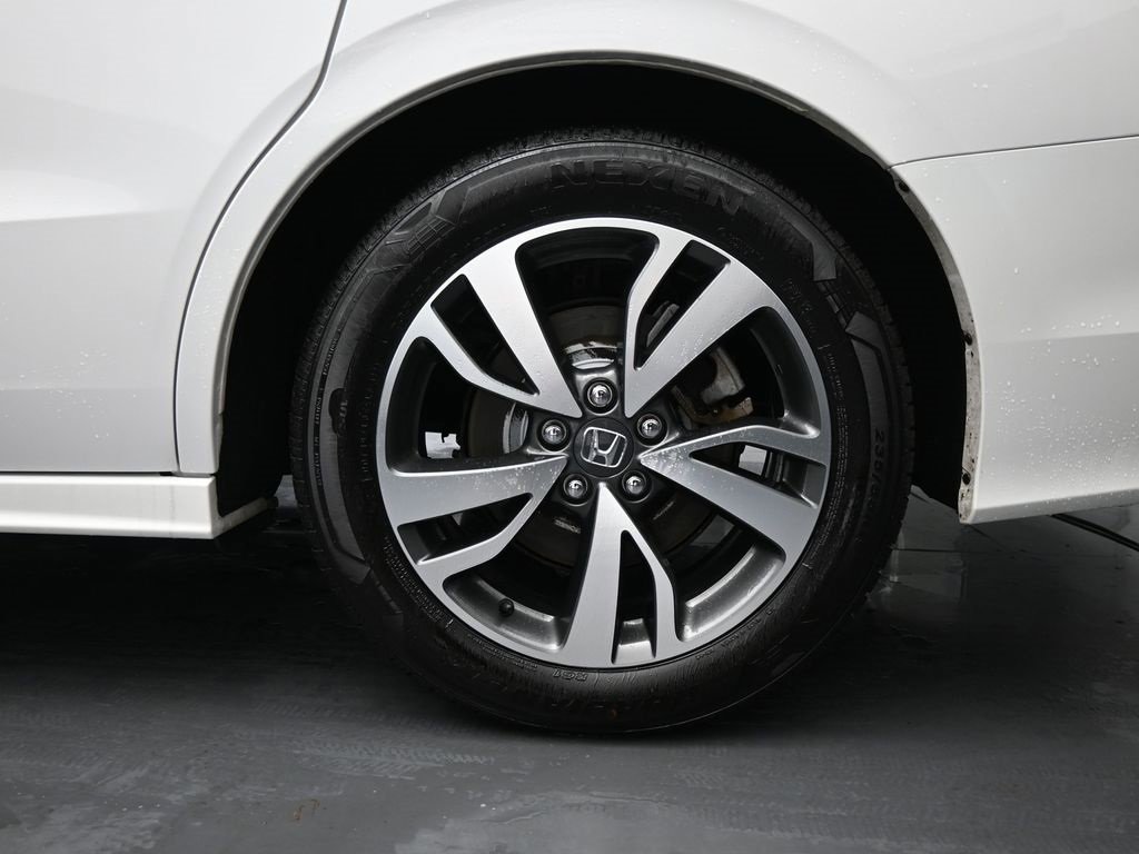 Used 2023 Honda Odyssey Touring image 12