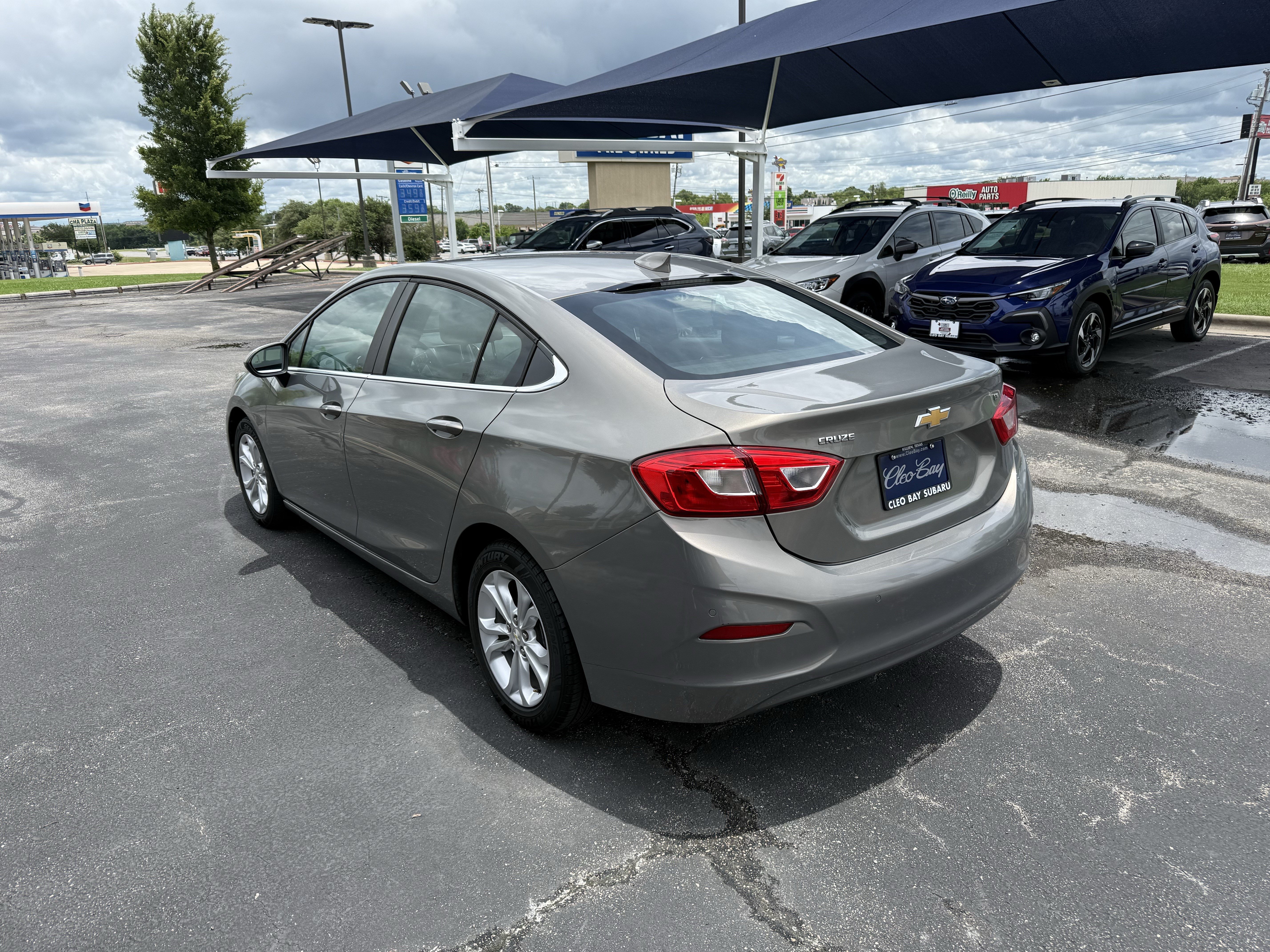 Used 2019 Chevrolet Cruze LT w/ Convenience Package FWD image 10