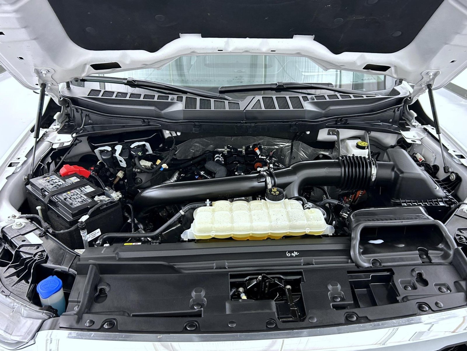 Used 2025 Ford F150 Lariat w/ Equipment Group 502A High AWD/4WD image 26