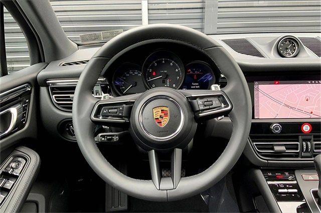 New 2025 Porsche Macan image 7