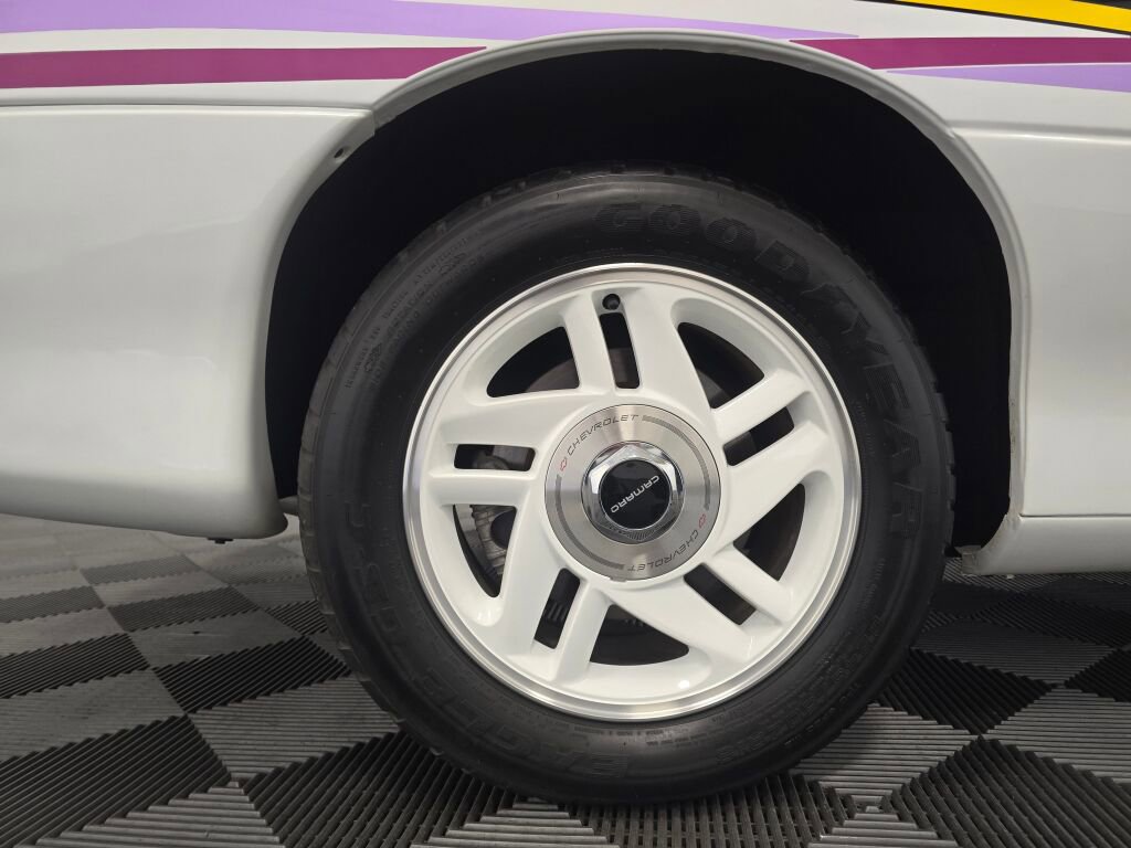 Used 1993 Chevrolet Camaro Z28 image 18