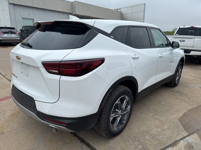 Used 2025 Chevrolet Blazer LT AWD/4WD image 7