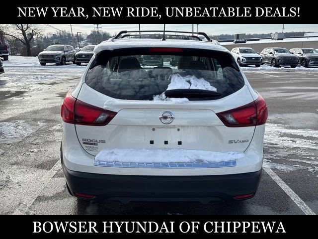 Used 2018 Nissan Rogue Sport SV image 4