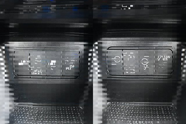 Used 2025 Hyundai Santa Cruz SEL image 30