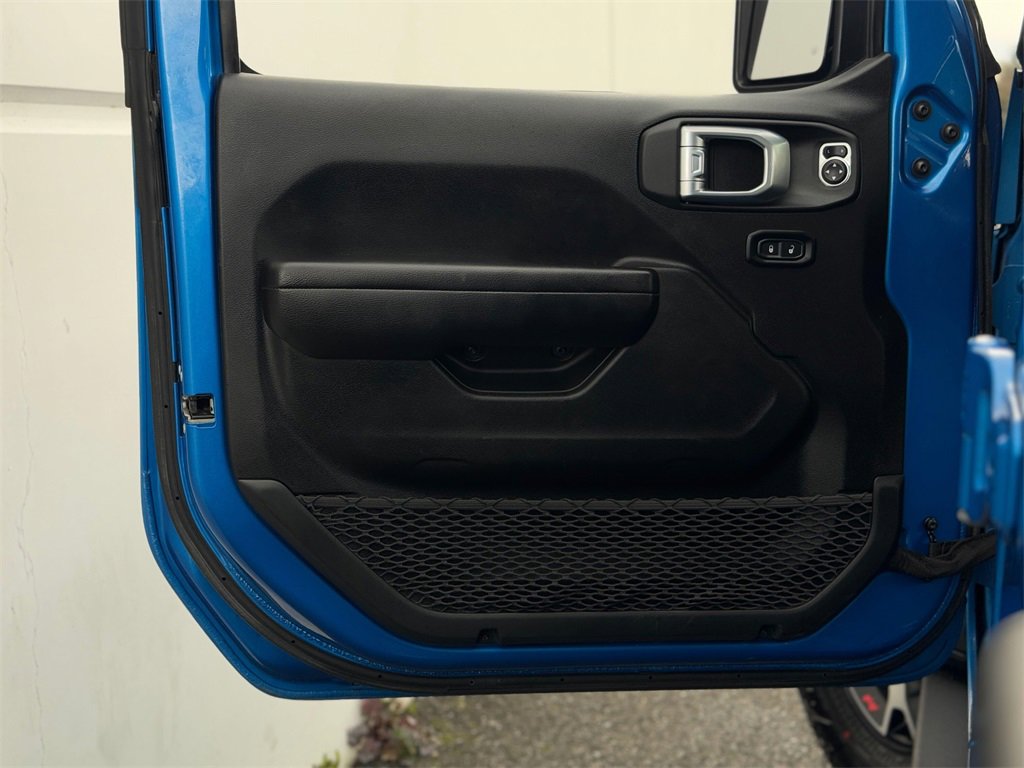 Used 2021 Jeep Wrangler Unlimited Rubicon image 10