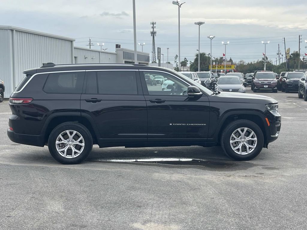 Used 2022 Jeep Grand Cherokee L Limited w/ Luxury Tech Group II image 6