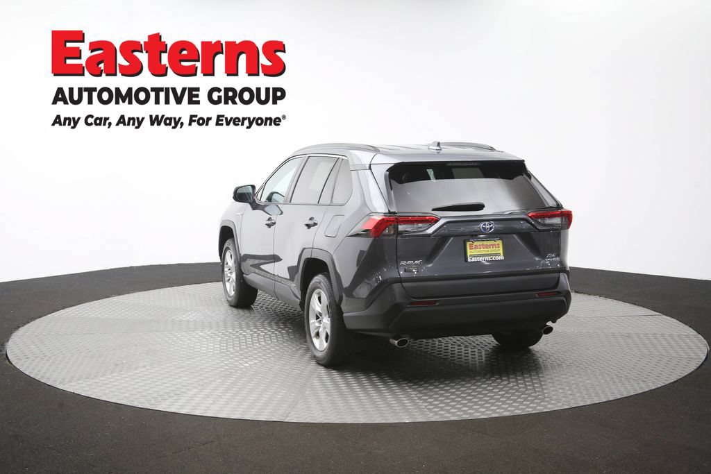 Used 2021 Toyota RAV4 XLE AWD/4WD image 65