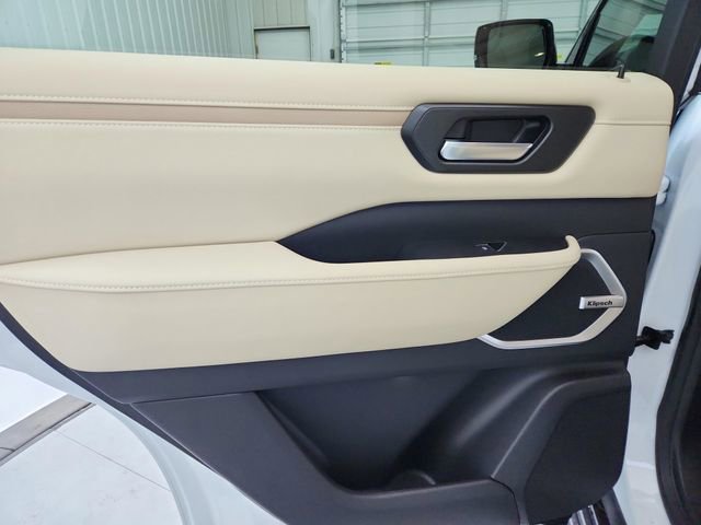 New 2026 Nissan Armada Platinum Reserve image 35