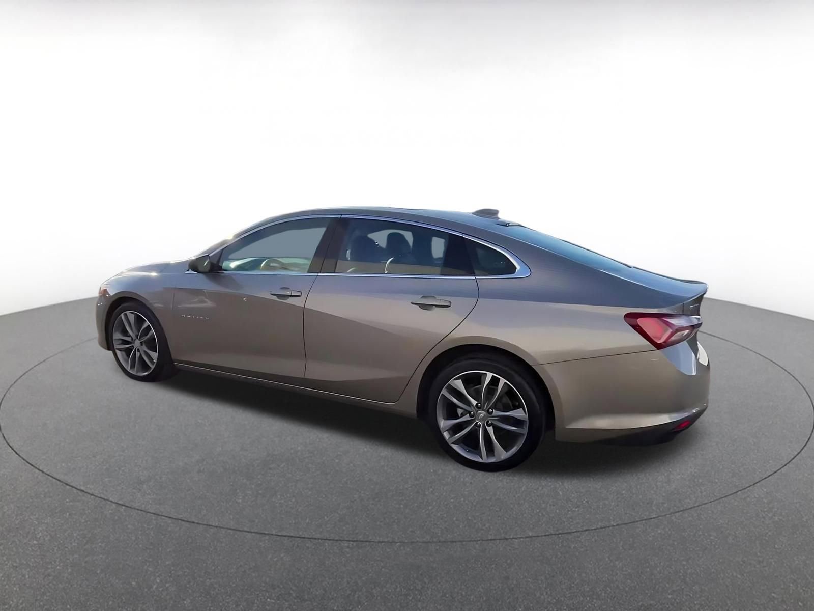 Used 2024 Chevrolet Malibu LT image 9