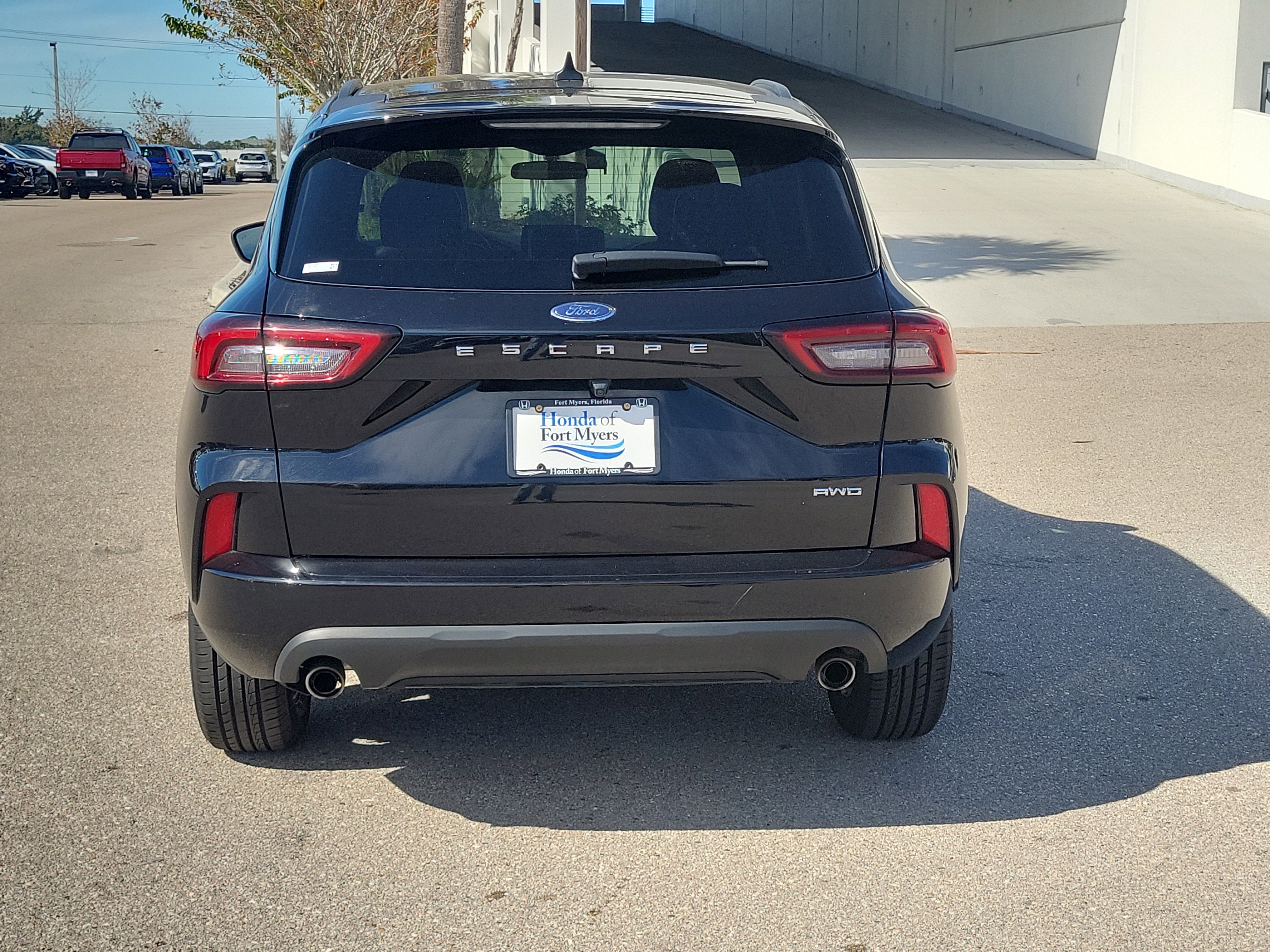 Used 2024 Ford Escape ST-Line image 5