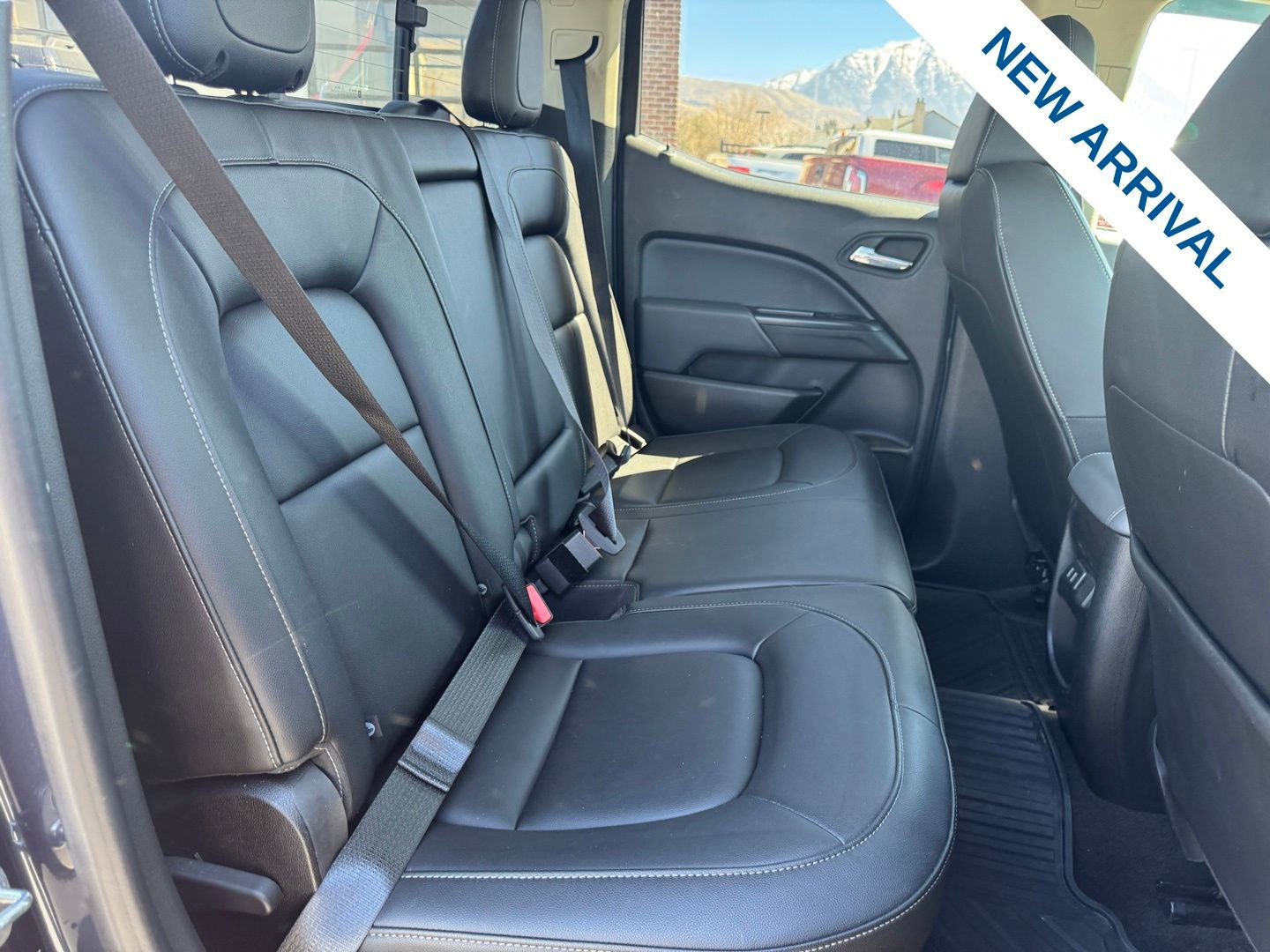 Used 2018 Chevrolet Colorado Z71 w/ Centennial Edition image 11