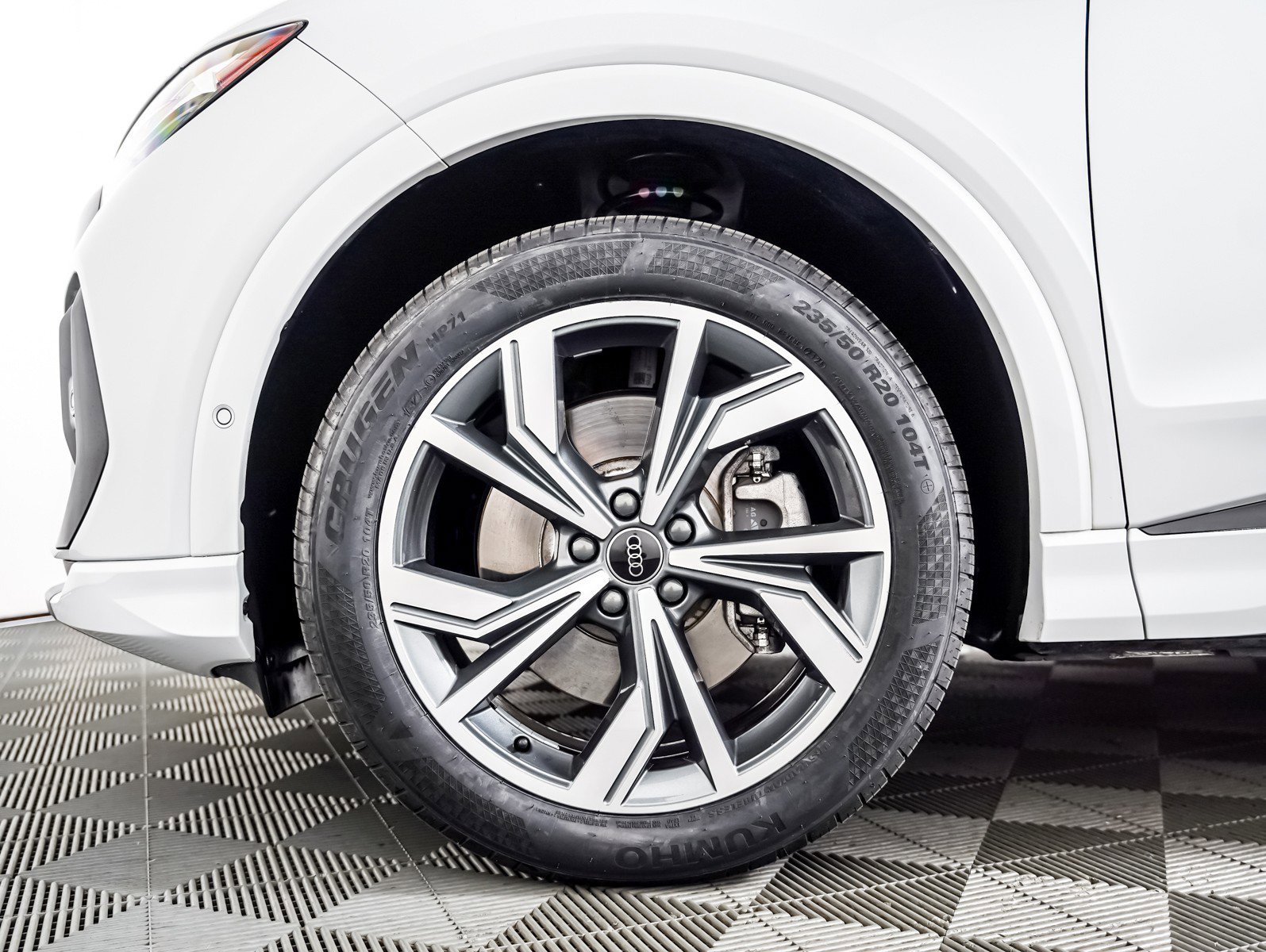 Certified 2023 Audi Q4 e-tron Premium Plus w/ Premium Plus AWD/4WD image 3