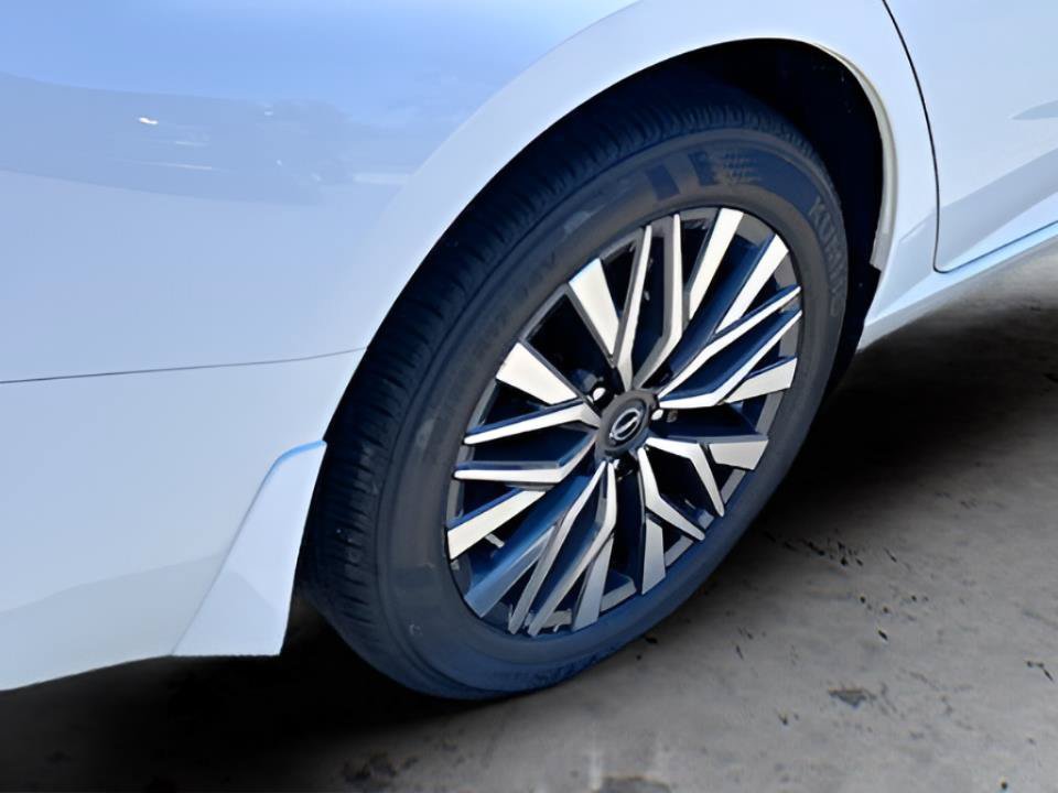 New 2026 Nissan Altima 2.5 SV FWD image 10
