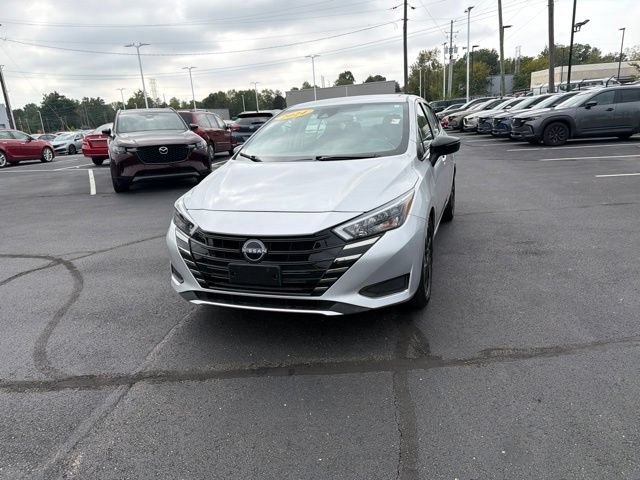 Used 2024 Nissan Versa SR FWD image 20